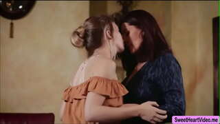 Ivy Wolfe spreads sí cosa Magdalene StMichaels licks lig di pussy