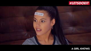 #LETSDOEIT - Sicilia Múnla, Apolonia agus Katana - TEEN na HÁISE IARRACHT GNÉAS LEISPIACHA LE H BESTIES