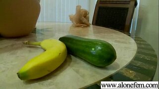 Gleoite Teen Amaitéarach a Imirt Le Dildos vid-14