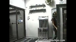 Gleoite busty babe tugann boss is FEARR blowjob ag an obair